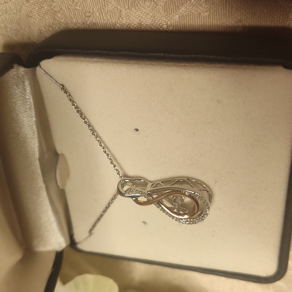 NWOT- Littman Jewelers floating diamond necklace - Picture 5 of 9